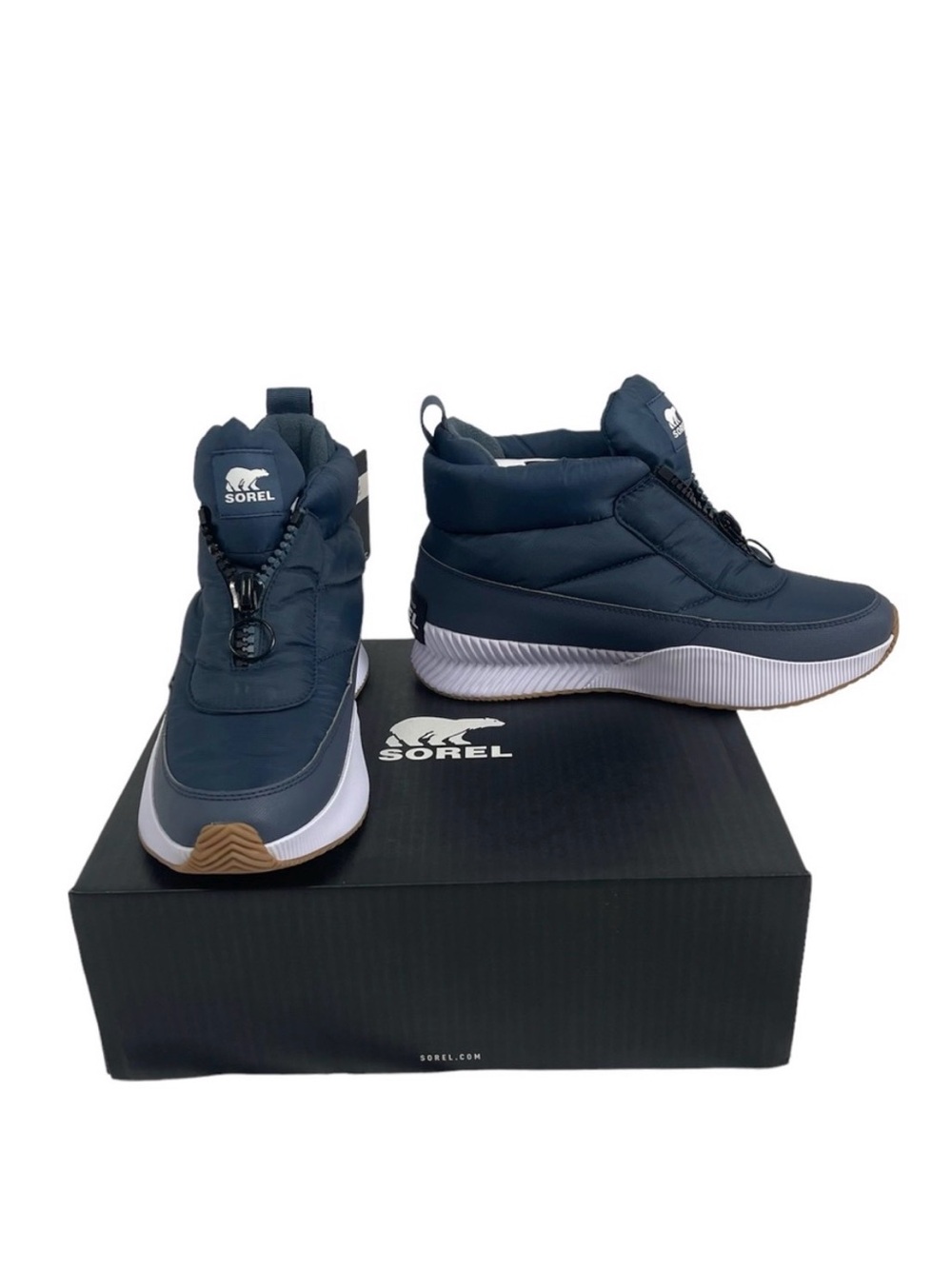 NWT Sorel Out N About III Puffy Zip - Navy, Size 8